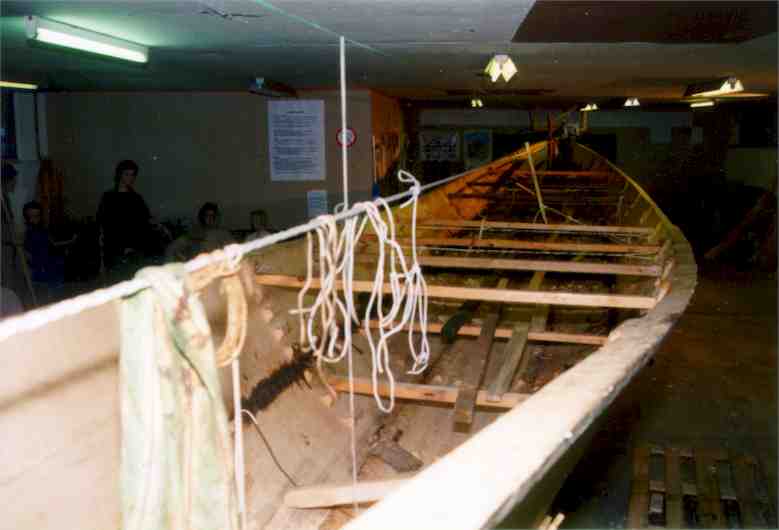 The boat seen from the stern, above starboard side, 1998-10-01