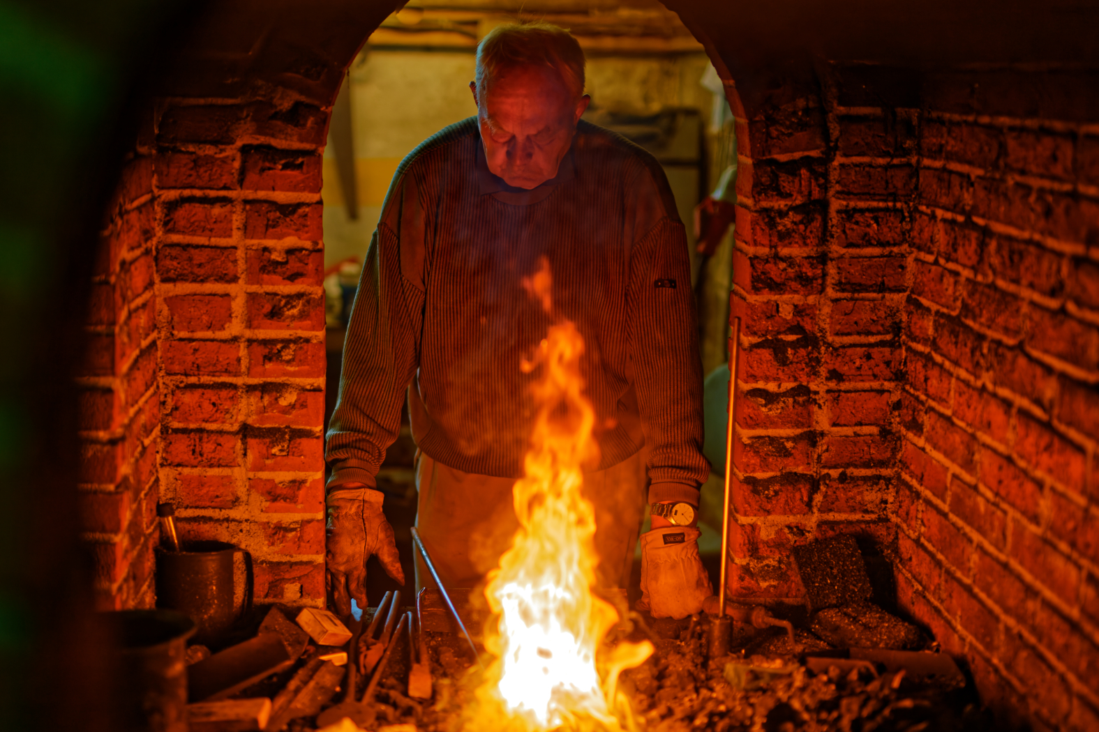 Johannes in the smithy.